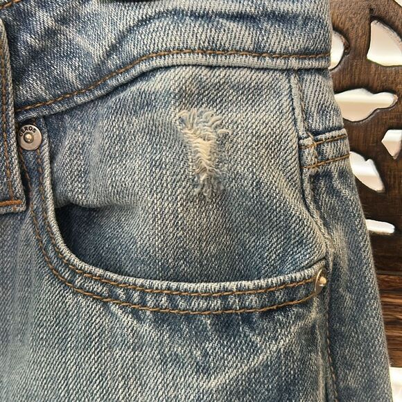 Alter’d State Jeans. Ceros. Size 26
Whiskering, fading, distressing. EUC - Picture 4 of 9